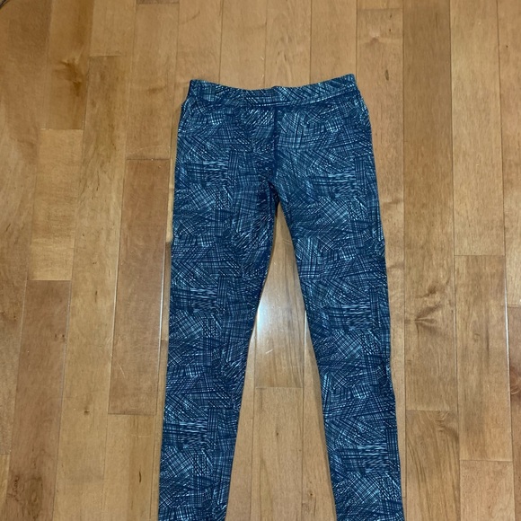 XS Under Armour Leggings - Picture 2 of 3